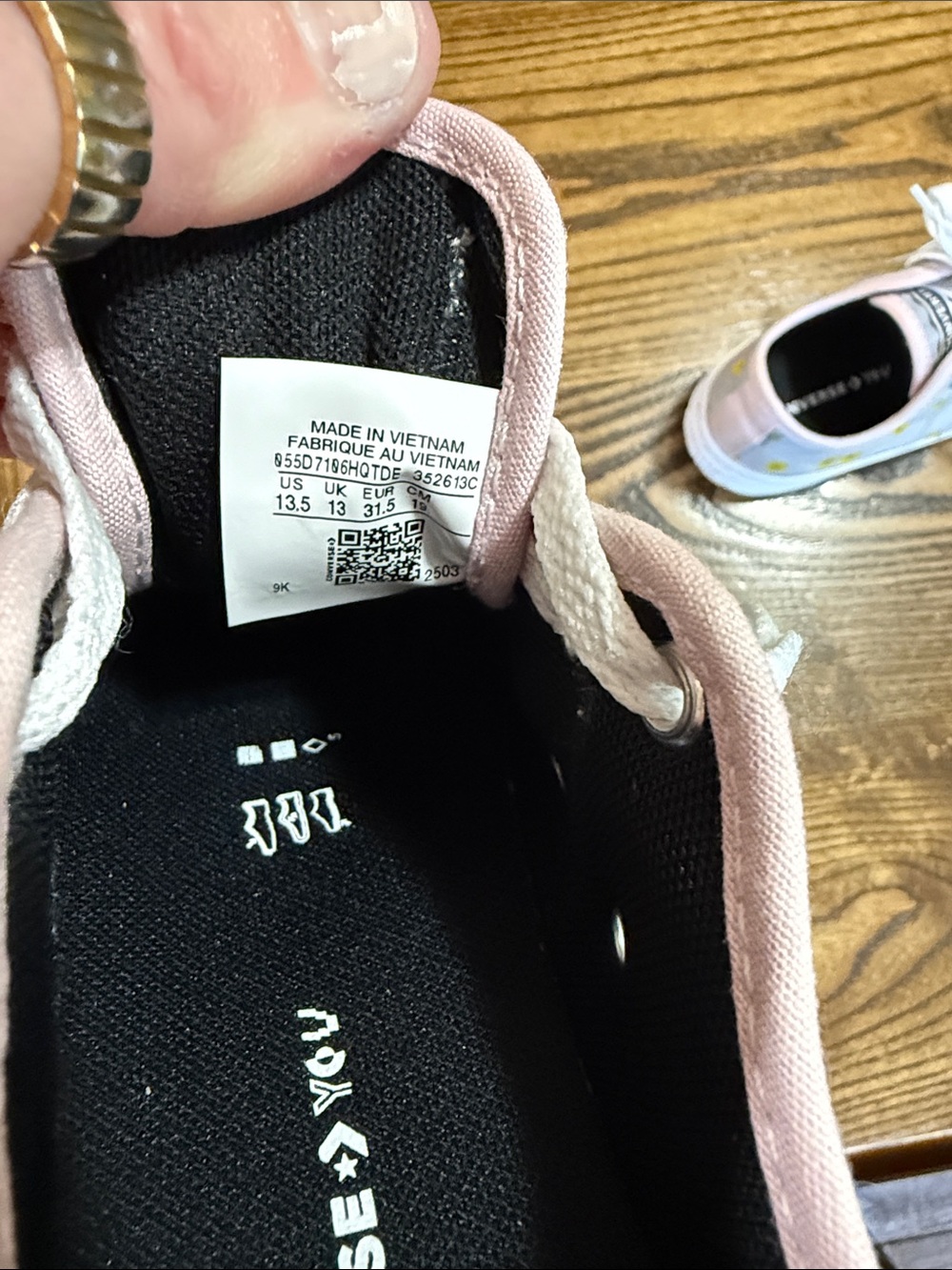 Girls Converse - Picture 5 of 5